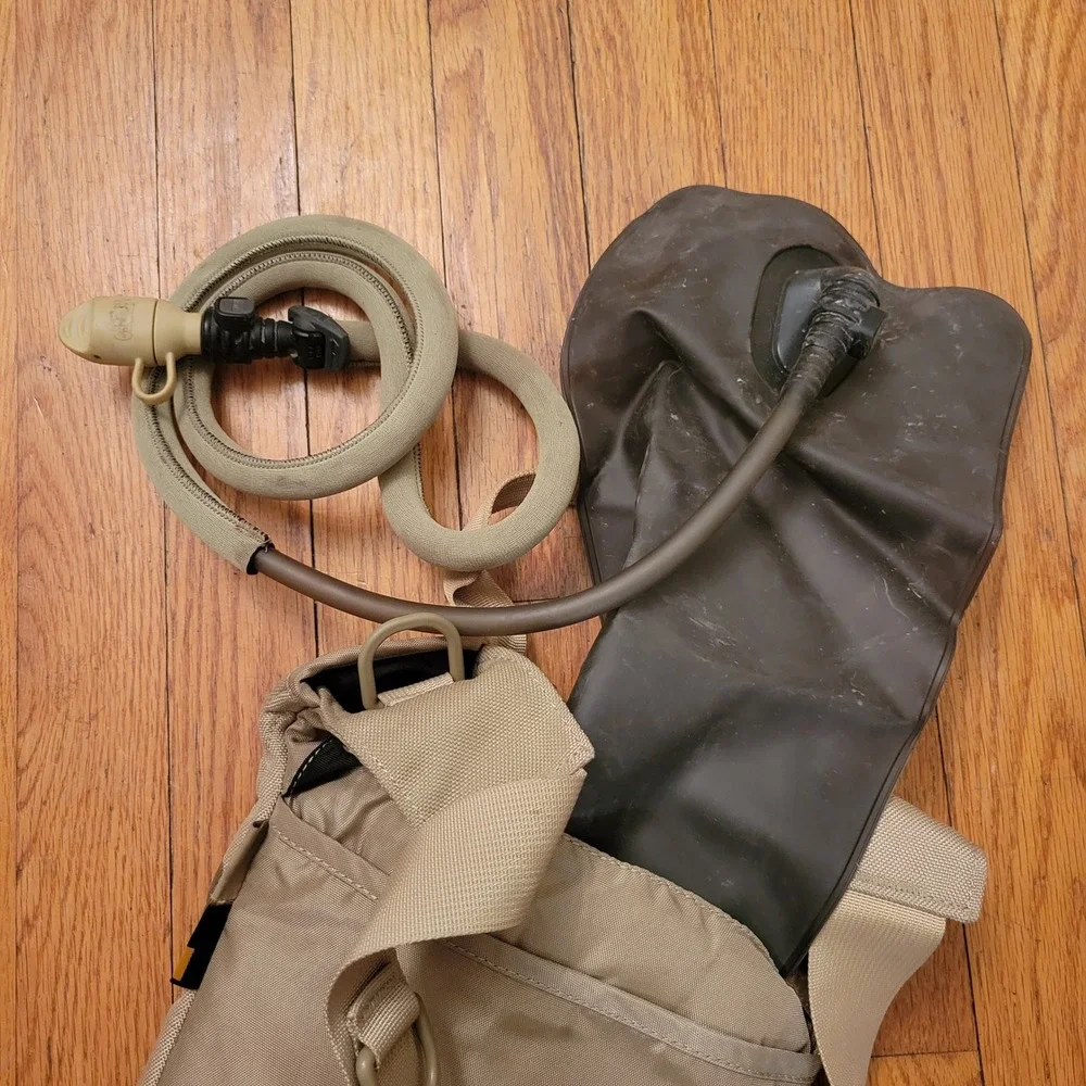 Camelbak Maximum Gear Hydration Pack Desert Camo Tactical Backpack Water Bladder